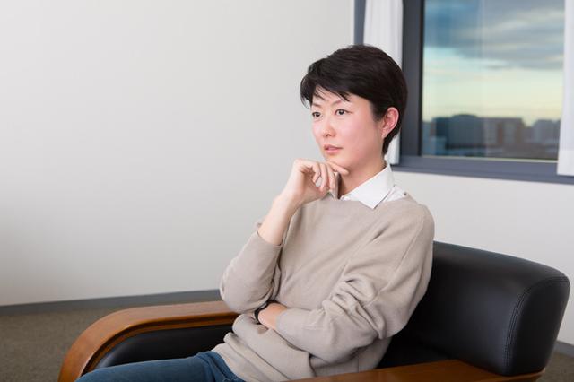 画像: ―“びびる”タイプとは意外です。でも素敵な方と出会うのが上手です。