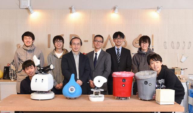 画像: 岡田研究室でロボットの研究を担当されている学生の皆さま