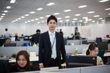 画像: 2016年度の新人で営業担当。アイドル的にかわいがられている様子。