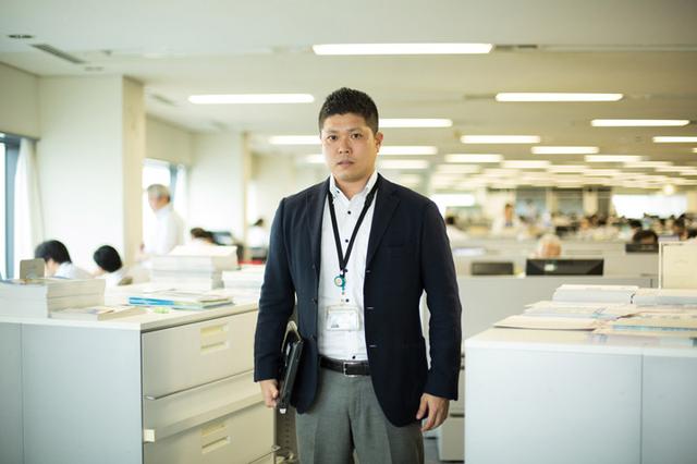 画像: 営業。金融のお客さまを担当。アメフトの選手。どうりでごつい。