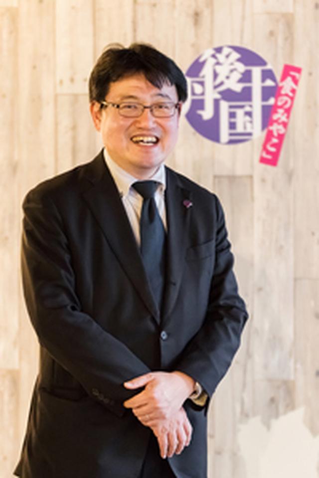 画像: プロフィール 株式会社 丹後王国 代表取締役社長 伊藤 真人(いとう まさと) 1971年生まれ。兵庫県神戸市出身。1994年、創価大学卒業後、パソナ入社。再就職支援や神戸での復興支援事業に従事。株式会社パソナロジコム代表取締役社長などを経て、2015年、株式会社丹後王国の設立と同時に代表取締役社長に就任。現在に至る。2016年、神戸市から京都府京丹後市に家族で移住。