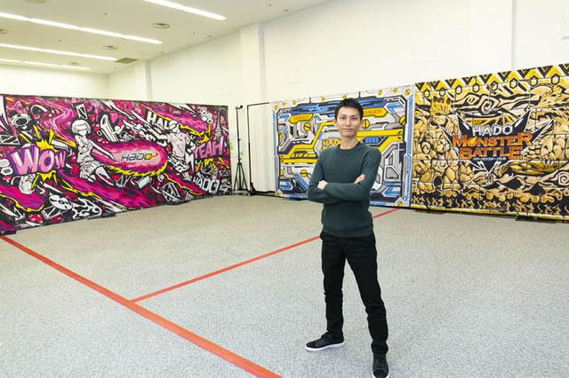 画像: プロフィール 株式会社meleap CEO 福田 浩士(ふくだ ひろし) 東京大学大学院卒業後、株式会社リクルートに就職。2014年に独立し、株式会社meleapを設立。“かめはめ波”を撃ちたいという想いからAR技術を活用し、HADO(ハドー)を作り出す。現在、23カ国55カ所にHADOの店舗を展開。2016年からはAR/VR初の大会「HADO WORLD CUP」も開催。「テクノスポーツで世界に夢と希望を与える」というビジョンを掲げ、サッカーを超えるスポーツ市場の創造を目指す。