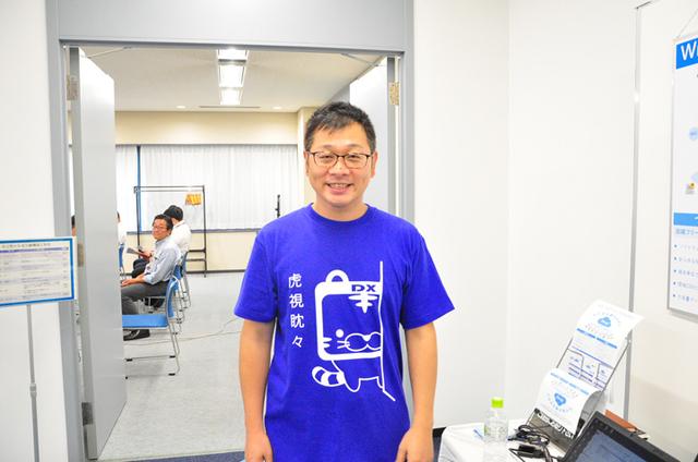 画像: 「プライベート LTE」の担当者。営業マンなので立板に水のような説明に、感心!
