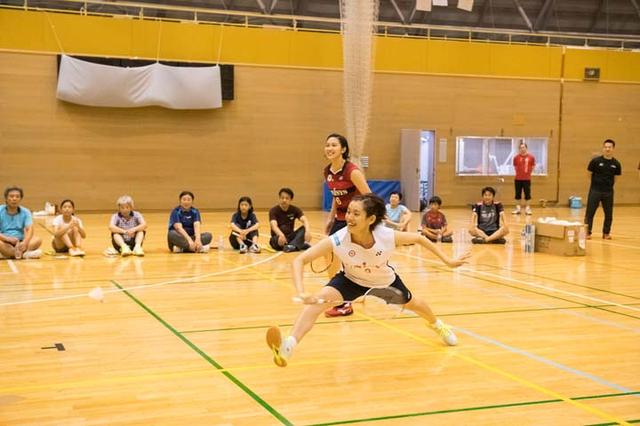 画像: 女子ダブルス。華麗で、息もぴったりです。