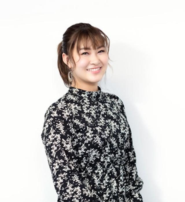 画像: プロフィール 村上 佳菜子(むらかみ かなこ) 1994年愛知県生まれ。スケートをしていた姉の影響で3歳からスケートを始める。2009年にJGPファイナル、2010年に世界ジュニア選手権で優勝。2010年~2011年シーズンGPシリーズアメリカ杯で優勝し、グランプリファイナルでは銅メダルを獲得。2013年の全日本選手権で総合2位となり、2014年ソチオリンピック出場。同年の四大陸選手権は初優勝、世界選手権は5回出場し、最高順位は4位入賞。2017年4月23日に競技生活から引退を表明。現在はプロフィギュアスケーターとして様々なアイスショーで活躍中。また、テレビやイベントなどの活動にも挑戦中。