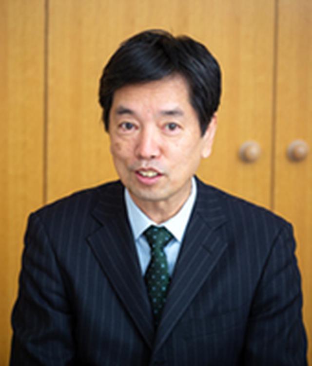 画像: プロフィール Doremingホールディングス CEO/ドレミング株式会社 代表取締役会長 高崎 義一(たかさき よしかず)氏 1957年生まれ。板前、外食チェーン店オーナーを経て、95年にキズナジャパンを設立。2015年にドレミングを立ち上げ、17年にはDoremingホールディングスをシンガポールに設立。銀行口座やクレジット口座を持たない人々に給与前払いシステムを提供する。イラク、英国、ベトナム、タイ、サウジアラビアなどが次々とドレミングの金融サービスに支援を仰ぐ。日本発のフィンテックの中で、最も世界標準に近いサービスといわれる。