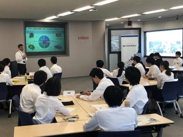 画像: 2019年夏季インターンシップの様子(AI実習)