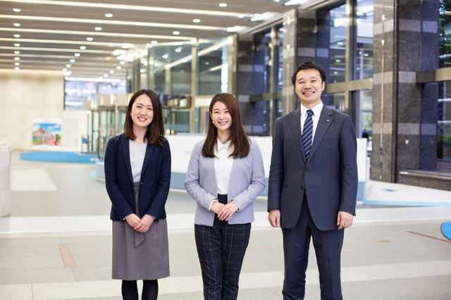 画像: 人事部の採用チームの3人。今回は彼らの働きかけで撮影が行われた。