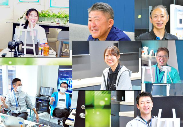画像: 初日のオープニングにDXビジネス創生本部長 中村 智弘(上段真ん中)からイベントの「開催目的」や「コロナ禍で新たに取り組んだビジネスのこと」「今後の意気込み」などの説明がありました。スタッフ全員「ACT+BASE」のポロシャツやパーカーを着て、イベントを盛り上げます。