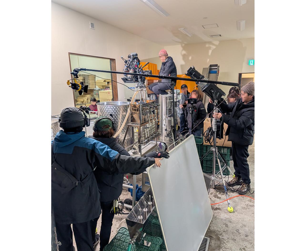 画像: ここに写っているのはほぼ全員撮影クルーで、写っていない方があと数名おられました（クルーの方々の顔にはモザイクをかけています）