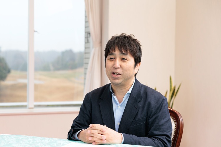 画像: KDDI株式会社 人事本部 人事戦略部 副部長 秋津 佳さん