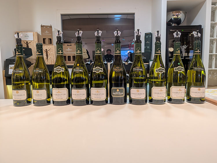 画像: 10本全部がシャルドネです。こういうことができるのがワイナリー訪問の楽しみです