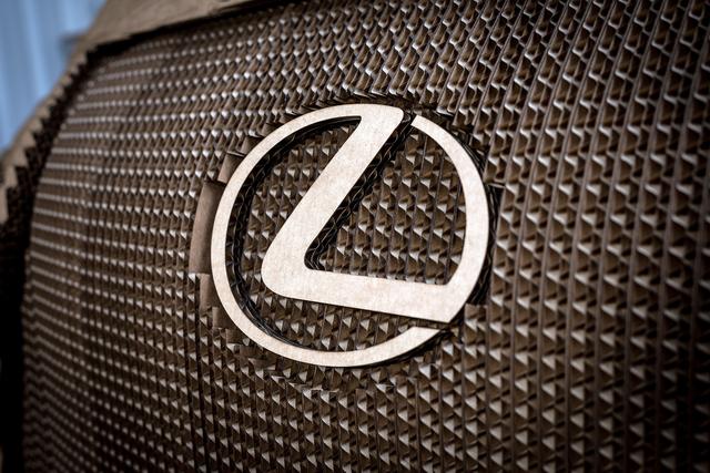 画像1: Origami made Lexus
