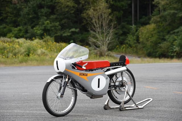 画像: RC116 (1966) 49.8cc 4 stroke 2 cylinders DOHC 4 valve. 14PS@21,500rpm Top speed over 175km/h www.honda.co.jp