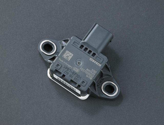 画像: BOSCH IMU detects motion and status of machine in 6-axis for better control and operation of electric devices, such as KTRS www.autoby.jp
