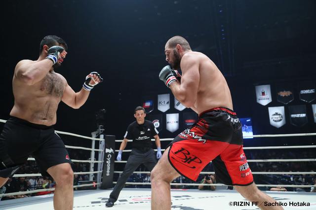 画像2: 第7試合 RIZIN トーナメントルール 5分 2R
イリー・プロハースカvsマーク・タニオス
Cygames presents RIZIN FIGHTING WORLD GP 2016 無差別級トーナメント 開幕戦