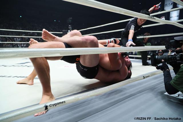 画像4: 第9試合 RIZIN MMAルール:1R10分 2R5分 71.0kg契約
アンディ・サワーvsダロン・クルックシャンク
Cygames presents RIZIN FIGHTING WORLD GP 2016 無差別級トーナメント 開幕戦