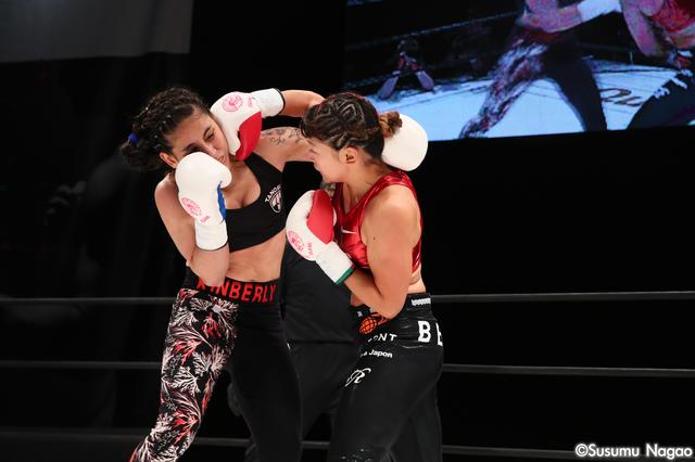 画像9: 『SHOOT BOXING WORLD TOURNAMENT S-cup 2016』
”絶対女王”RENA勝利! ベネットはダウン奪うも1回戦敗退。