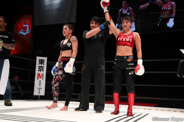 画像11: 『SHOOT BOXING WORLD TOURNAMENT S-cup 2016』
”絶対女王”RENA勝利! ベネットはダウン奪うも1回戦敗退。