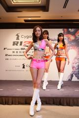 画像4: RIZINガール 7人の新メンバー! 無差別級トーナメントのトロフィー&ベルトお披露目!!