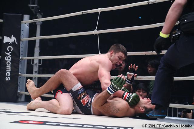 画像2: 第2試合 ワジム・ネムコフ vs. アリソン・ヴィセンテ(試合結果詳細)
Cygames presents RIZIN FIGHTING WORLD GP 2016 無差別級トーナメント 2nd ROUND