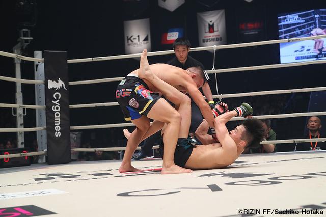 画像2: 第5試合 和田竜光 vs. カイ・カラフランス(試合結果詳細)
Cygames presents RIZIN FIGHTING WORLD GP 2016 無差別級トーナメント 2nd ROUND