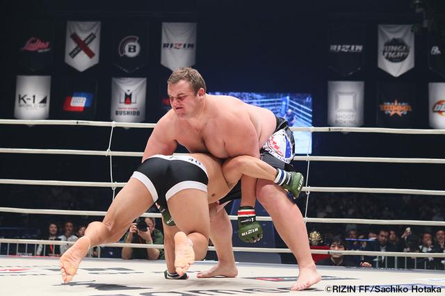 画像1: 第12試合 バルト vs. 髙阪剛(試合結果詳細)
Cygames presents RIZIN FIGHTING WORLD GP 2016 無差別級トーナメント 2nd ROUND