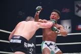画像2: 第1試合:北岡悟 vs. ダロン・クルックシャンク(試合結果詳細)
Cygames presents RIZIN FIGHTING WORLD GP 2016 無差別級トーナメント 2nd ROUND