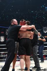 画像8: 第11試合 ミルコ・クロコップ vs. アミール・アリアックバリ(試合結果詳細)Cygames presents RIZIN FIGHTING WORLD GP 2016 無差別級トーナメント Final ROUND