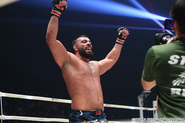 画像8: 第3試合 アミール・アリアックバリ vs. ワレンティン・モルダフスキー(試合結果詳細)Cygames presents RIZIN FIGHTING WORLD GP 2016 無差別級トーナメント Final ROUND