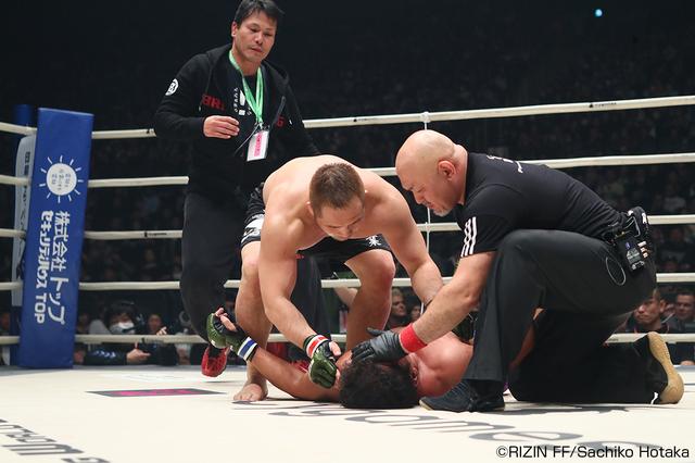 画像7: 第4試合 桜井“マッハ”速人 vs. 坂田亘(試合結果詳細)Cygames presents RIZIN FIGHTING WORLD GP 2016 無差別級トーナメント Final ROUND