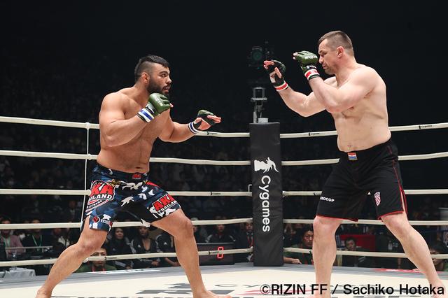 画像3: 第11試合 ミルコ・クロコップ vs. アミール・アリアックバリ(試合結果詳細)Cygames presents RIZIN FIGHTING WORLD GP 2016 無差別級トーナメント Final ROUND