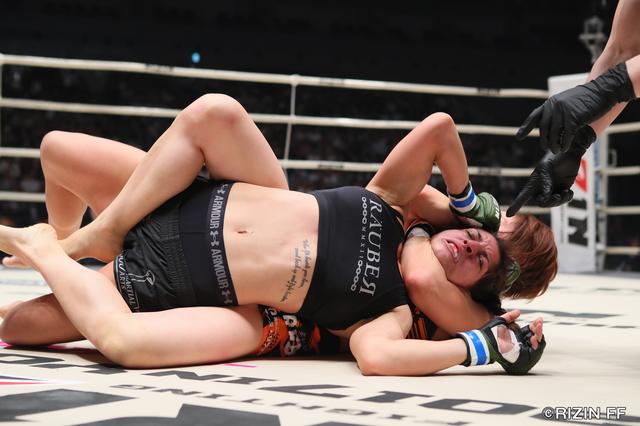 画像5: 女子格闘技の黎明期、そしてSMACK GIRLの代表選手だった石岡沙織がDEEP JEWELSでの活躍と実績をひっさげてRIZIN初参戦。スイスのストライカー、ベスターレ・キシャーを迎え撃つ。