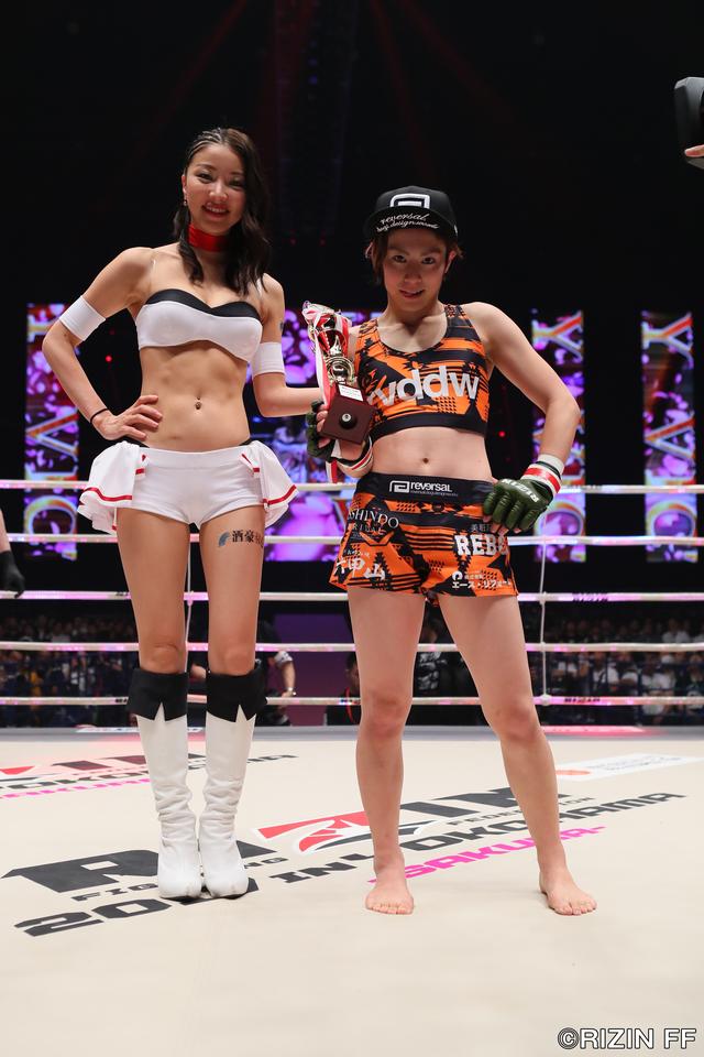 画像6: 女子格闘技の黎明期、そしてSMACK GIRLの代表選手だった石岡沙織がDEEP JEWELSでの活躍と実績をひっさげてRIZIN初参戦。スイスのストライカー、ベスターレ・キシャーを迎え撃つ。