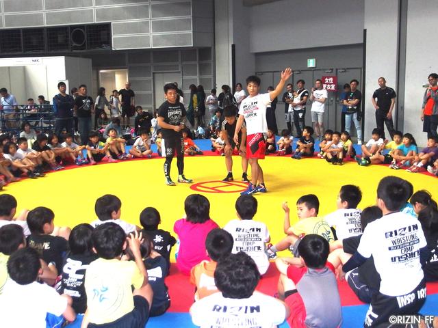 画像4: リオ五輪銀メダリストの太田忍が200人のちびっこたちにレスリングを指導!第2回RIZINレスリングキャンプ大盛況!!
