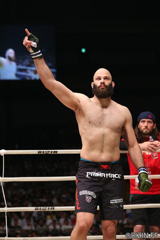 画像1: 第10試合 アミール・アリアックバリ VS. タイラー・キング(試合結果詳細)RIZIN FIGHTING WORLD GRAND-PRIX 2017 バンタム級トーナメント 1st ROUND -夏の陣-