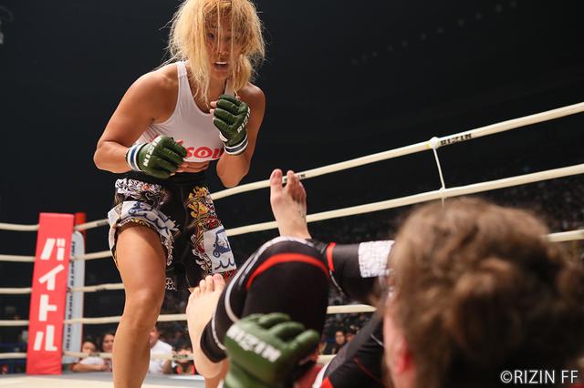 画像6: 第5試合 キャシー・ロブ VS. 山本 美憂(試合結果詳細)RIZIN FIGHTING WORLD GRAND-PRIX 2017 バンタム級トーナメント 1st ROUND -夏の陣-