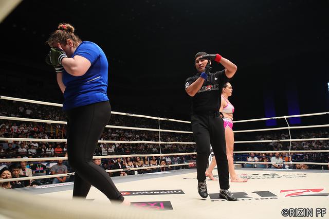 画像4: 第9試合 ギャビ・ガルシア VS. オクサナ・ガグロエヴァ(試合結果詳細)RIZIN FIGHTING WORLD GRAND-PRIX 2017 バンタム級トーナメント 1st ROUND -夏の陣-