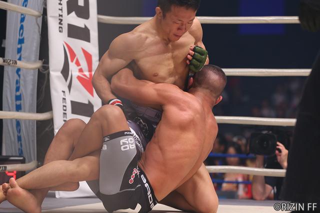 画像4: 第3試合 石橋 佳大 VS. カリッド・タハ(試合結果詳細)RIZIN FIGHTING WORLD GRAND-PRIX 2017 バンタム級トーナメント 1st ROUND -夏の陣-