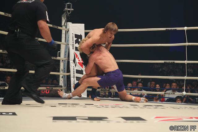 画像3: 第1試合 テオドラス・オークストリス VS. カール・アルブレックソン(試合結果詳細)RIZIN FIGHTING WORLD GRAND-PRIX 2017 バンタム級トーナメント 1st ROUND -夏の陣-