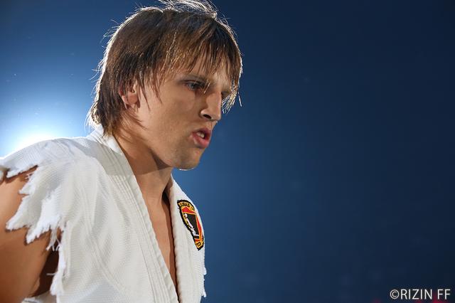 画像2: 第1試合 テオドラス・オークストリス VS. カール・アルブレックソン(試合結果詳細)RIZIN FIGHTING WORLD GRAND-PRIX 2017 バンタム級トーナメント 1st ROUND -夏の陣-