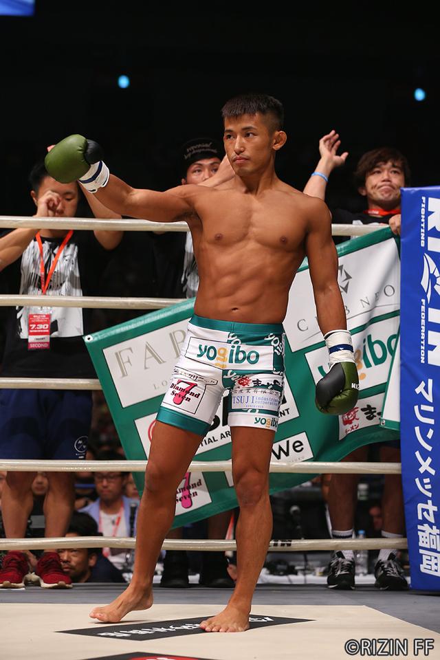 画像1: 第7試合 那須川 天心 VS. 才賀 紀左衛門(試合結果詳細)RIZIN FIGHTING WORLD GRAND-PRIX 2017 バンタム級トーナメント 1st ROUND -夏の陣-