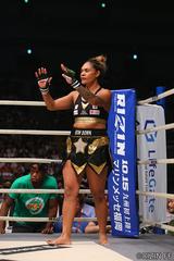 画像1: 第8試合 KINGレイナ VS. レイディー・タパ(試合結果詳細)RIZIN FIGHTING WORLD GRAND-PRIX 2017 バンタム級トーナメント 1st ROUND -夏の陣-