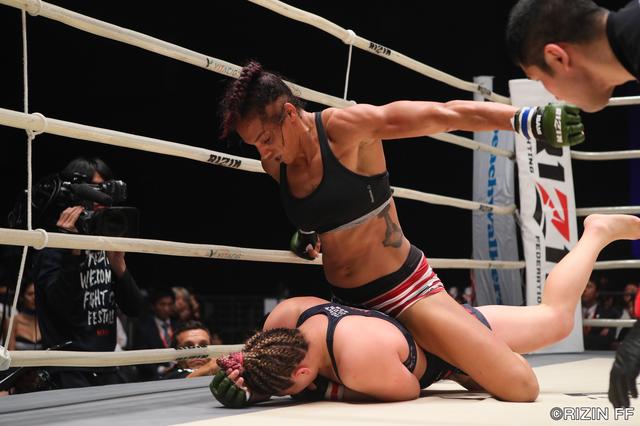 画像2: KINGレイナ、MMAデビュー戦の相手に「微妙な試合」!