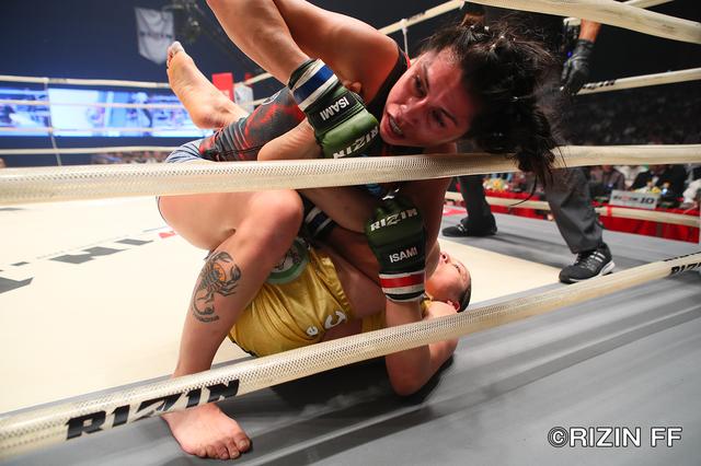 画像4: “世界の浜崎”がついに降臨して勝利! ガルシアもRIZIN女子の意地を見せた!