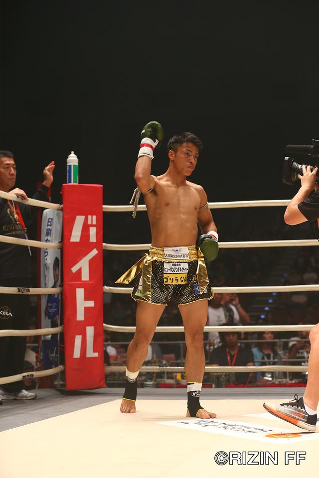 画像2: “西の神童”がついにRIZIN初勝利! 栄井大進も大器の片りんを見せる!!