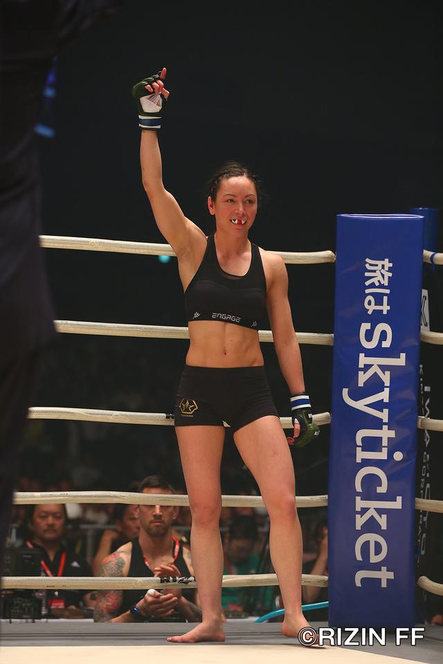 画像1: 村田が見事な一本勝ちで復帰戦勝利! 「もっともっと強くなって戻って来る」