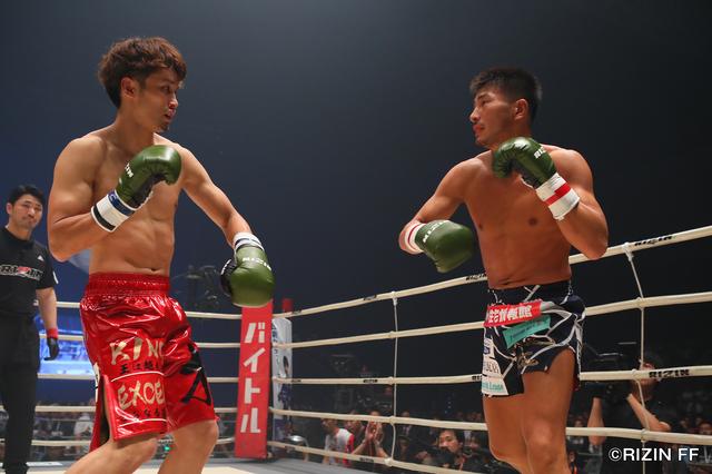画像3: ついに『RIZIN.10』開幕! オープニングから激しい打ち合い!!