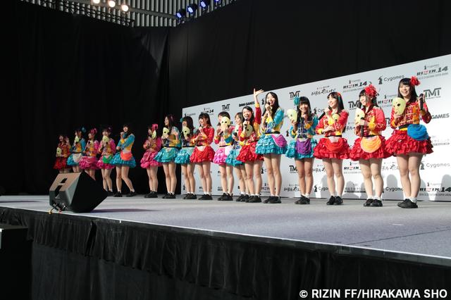 画像2: 最強の地下アイドル『仮面女子ライブ!』