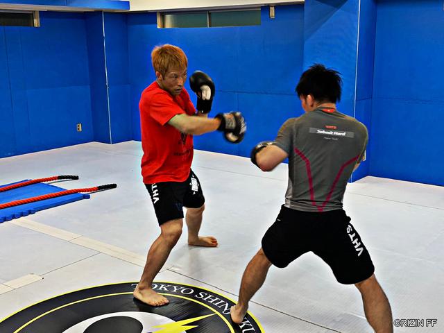 画像1: 「自分がフルスイングしなかったらブーイングだと思う」RIZIN.16に出場する魚井フルスイングが公開練習を実施!